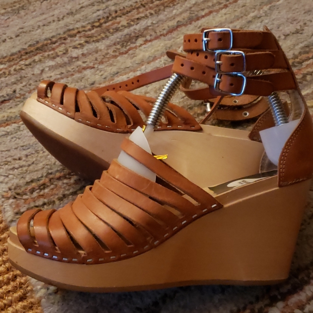 Women's Hasbeens wedge sandals size 5